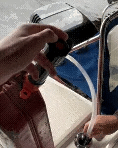 FuelMover™ - Faites le plein sans soulever un bidon.